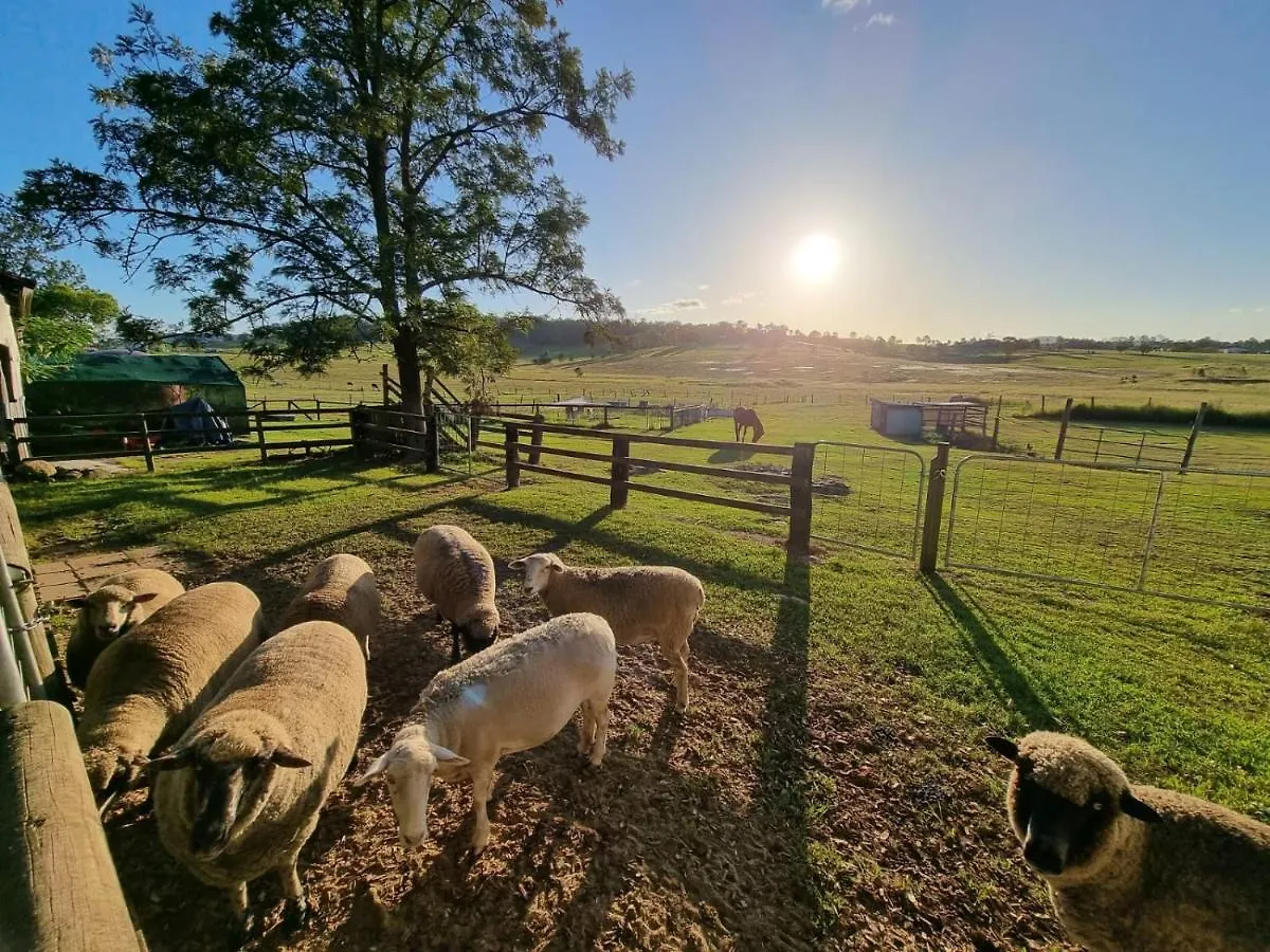 Clandulla Cottages & Farmstay Boyland