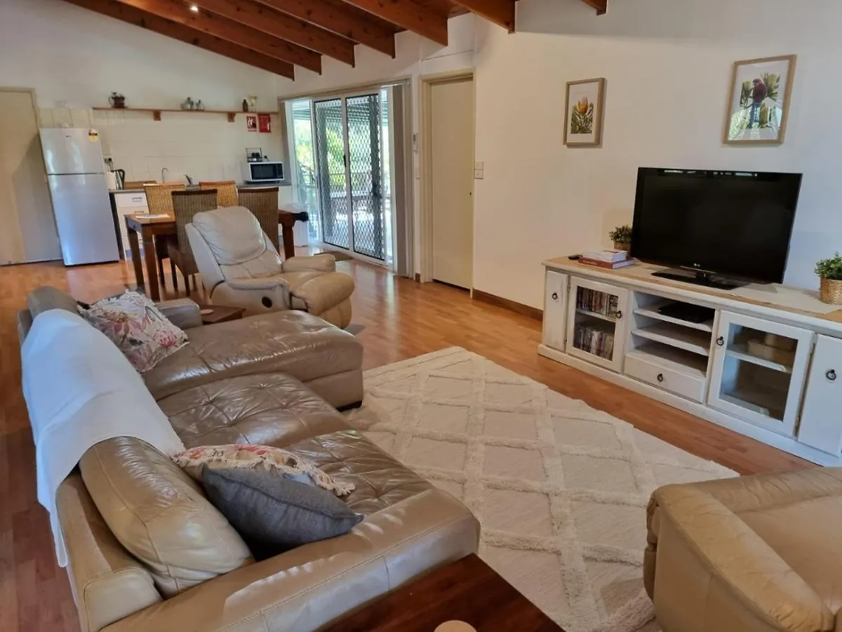 Clandulla Cottages & Farmstay Boyland 0*,  Australia
